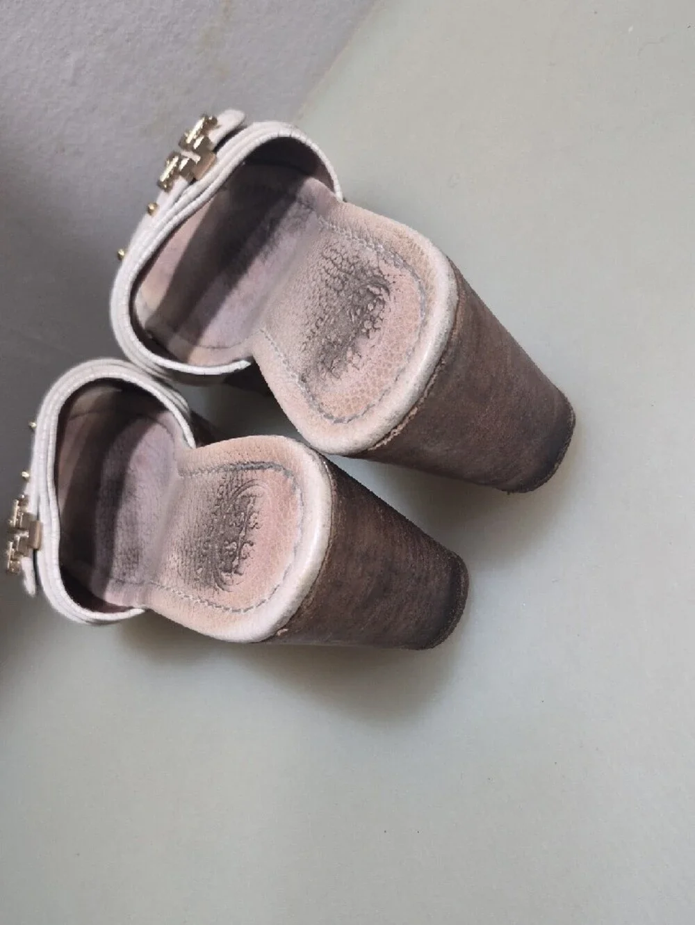 Tory Burch Cream Leather Slide Sandals with Gold Logo